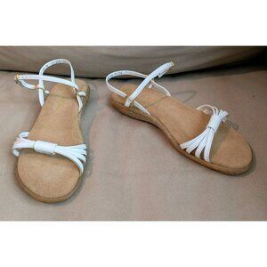 GH Bass Sunjuns Sandals White Flats Leather Strappy Gold Buckle Size 7.5 M